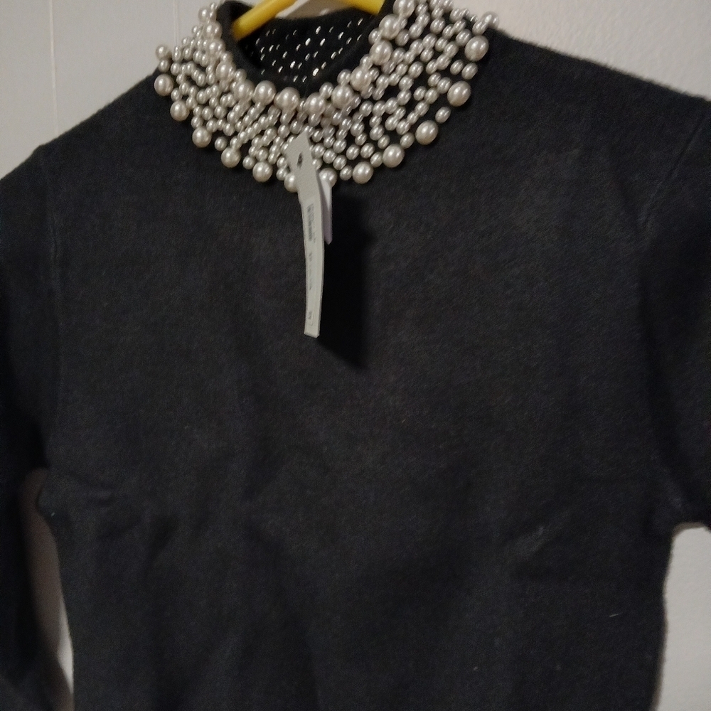 River island ladies black sweater. Size 8 petite. Sequins around neck. - Picture 4 of 15
